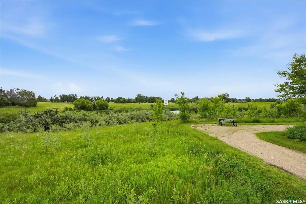 411 Tait Court Saskatoon SK S7H 5L3