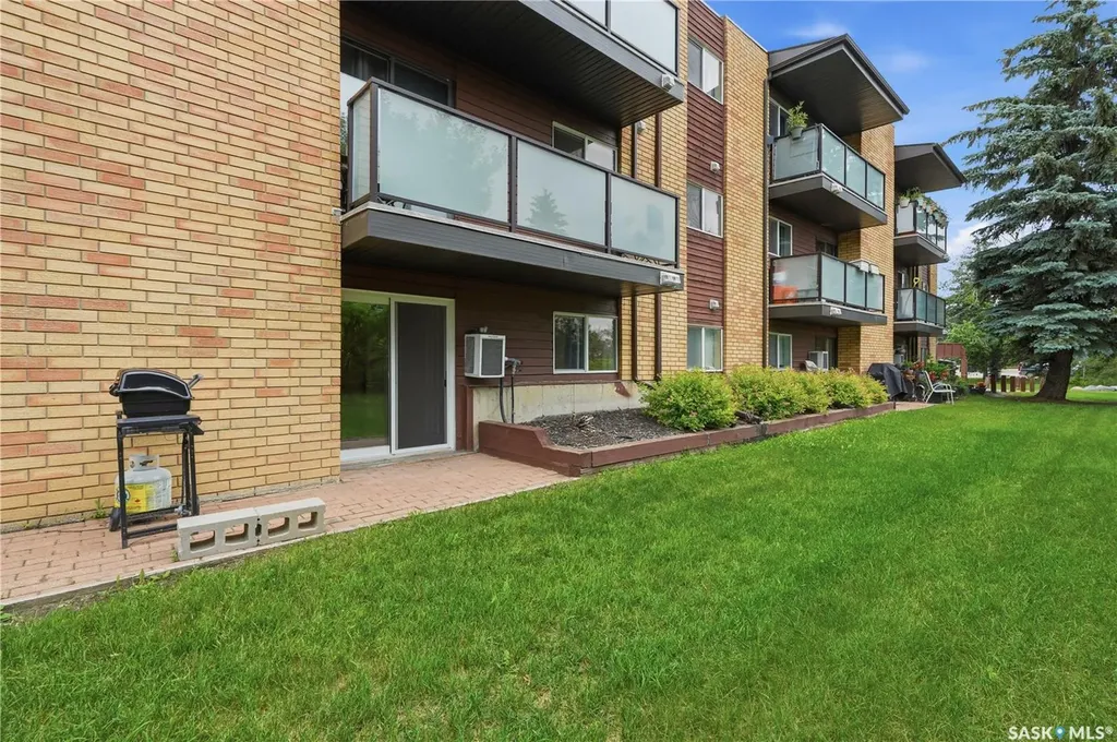 411 Tait Court Saskatoon SK S7H 5L3