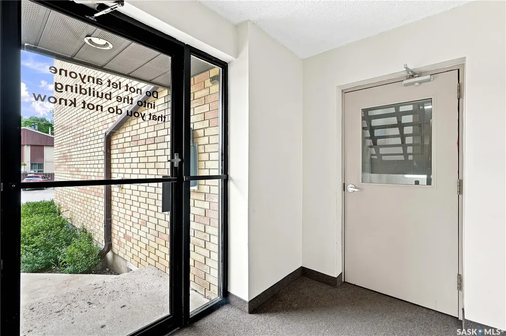 411 Tait Court Saskatoon SK S7H 5L3
