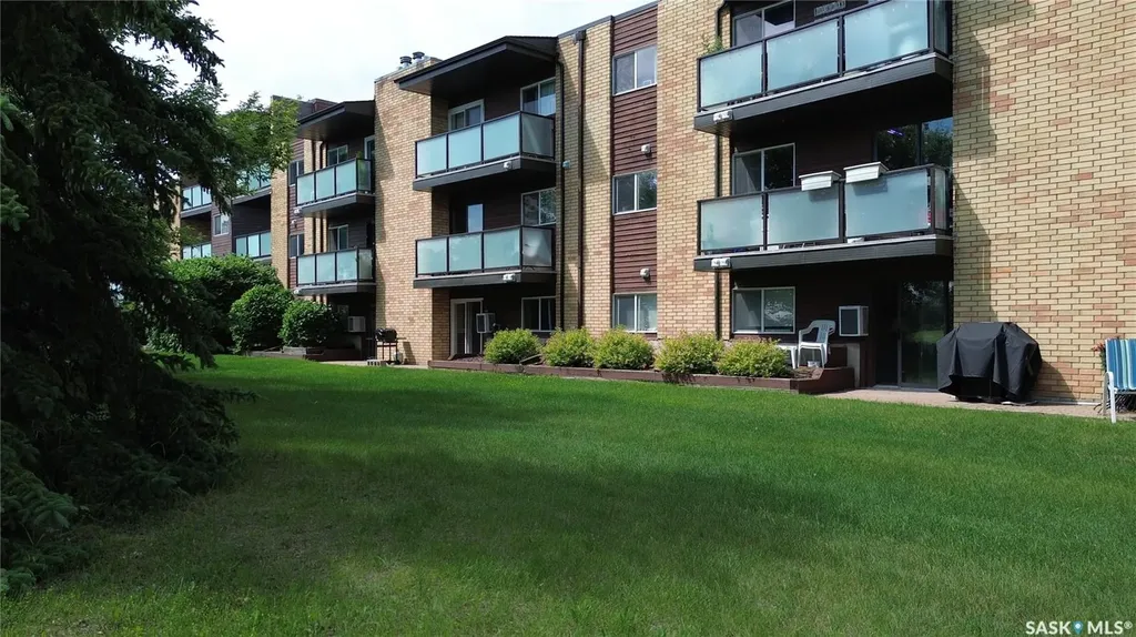 411 Tait Court Saskatoon SK S7H 5L3