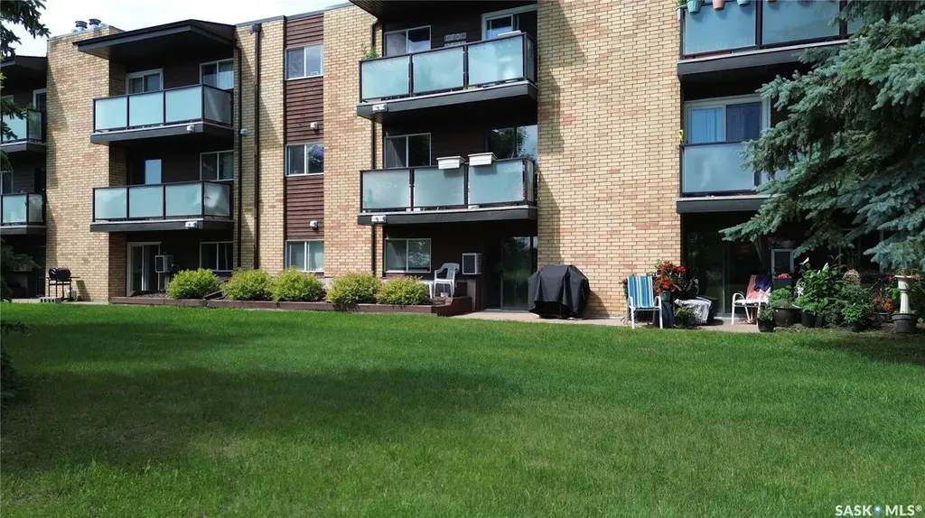 411 Tait Court Saskatoon SK S7H 5L3