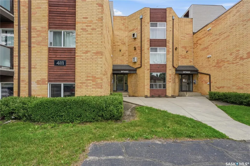 411 Tait Court Saskatoon SK S7H 5L3