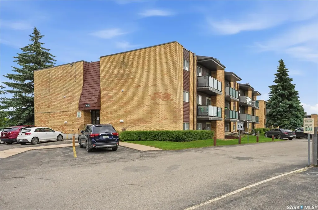 411 Tait Court Saskatoon SK S7H 5L3