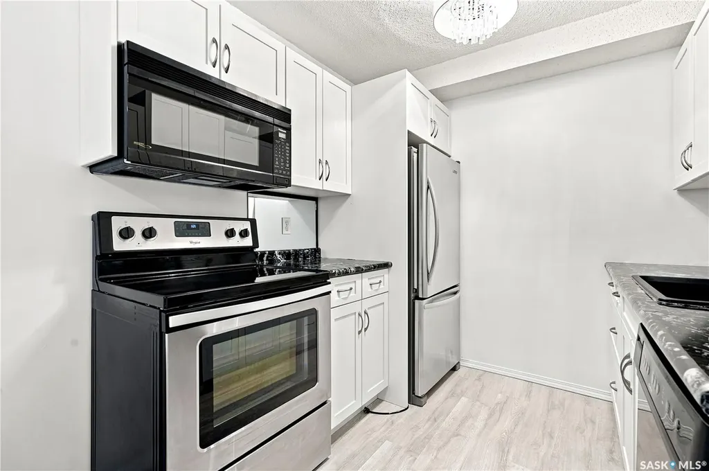 411 Tait Court Saskatoon SK S7H 5L3