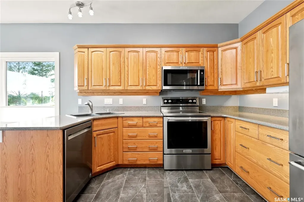 315 Bayview Crescent Saskatoon SK S7V 1B5
