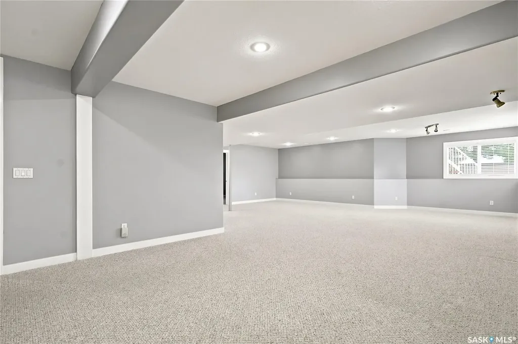 315 Bayview Crescent Saskatoon SK S7V 1B5