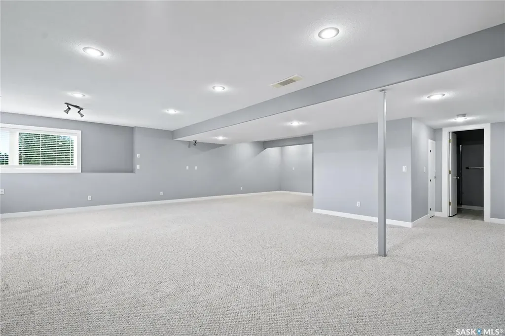 315 Bayview Crescent Saskatoon SK S7V 1B5