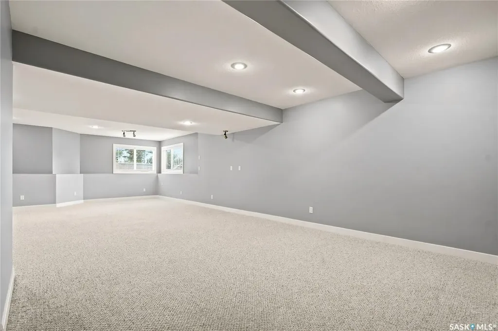 315 Bayview Crescent Saskatoon SK S7V 1B5