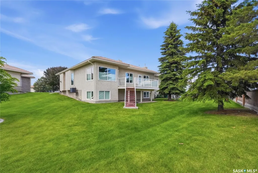315 Bayview Crescent Saskatoon SK S7V 1B5