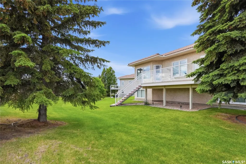 315 Bayview Crescent Saskatoon SK S7V 1B5