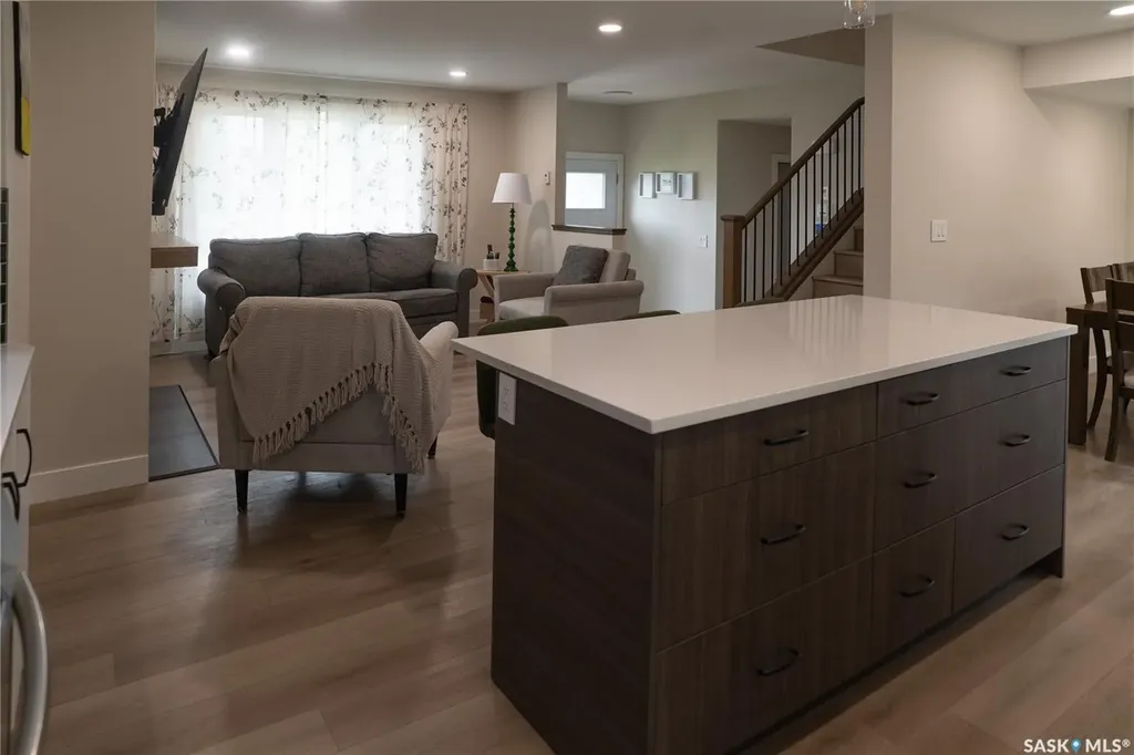 4052 Taylor Street E Saskatoon SK S7H 5J5