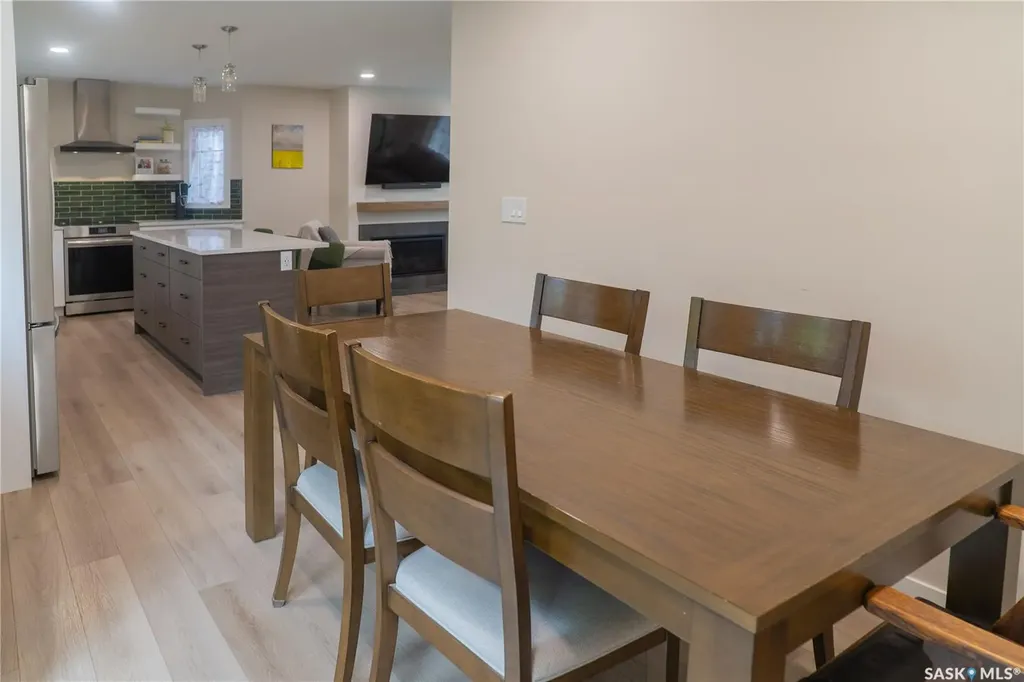 4052 Taylor Street E Saskatoon SK S7H 5J5