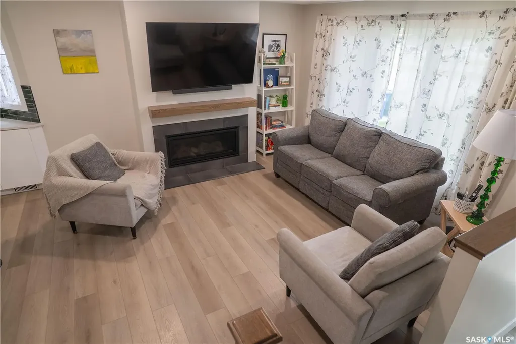 4052 Taylor Street E Saskatoon SK S7H 5J5