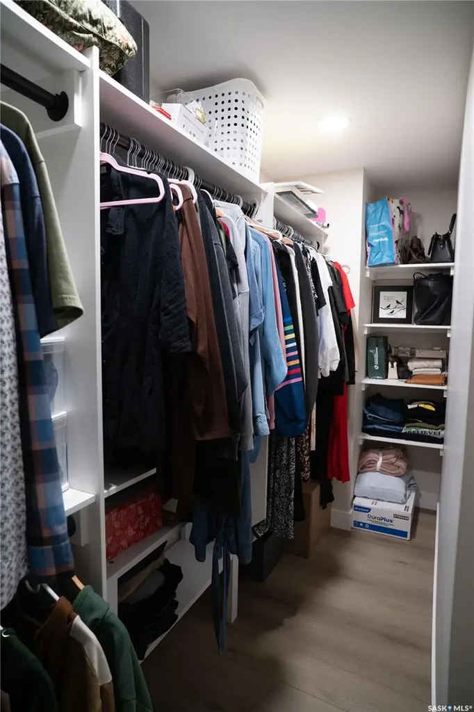 4052 Taylor Street E Saskatoon SK S7H 5J5