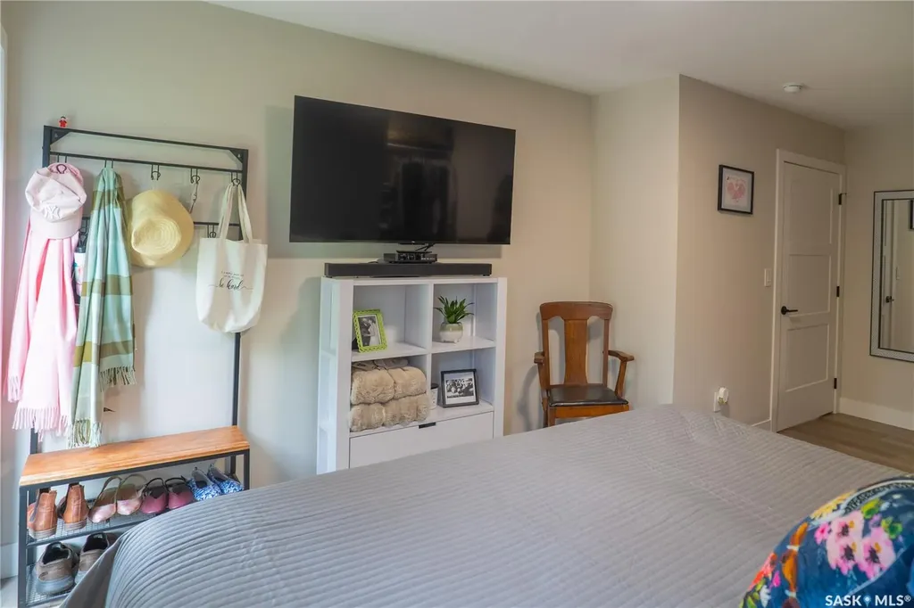 4052 Taylor Street E Saskatoon SK S7H 5J5