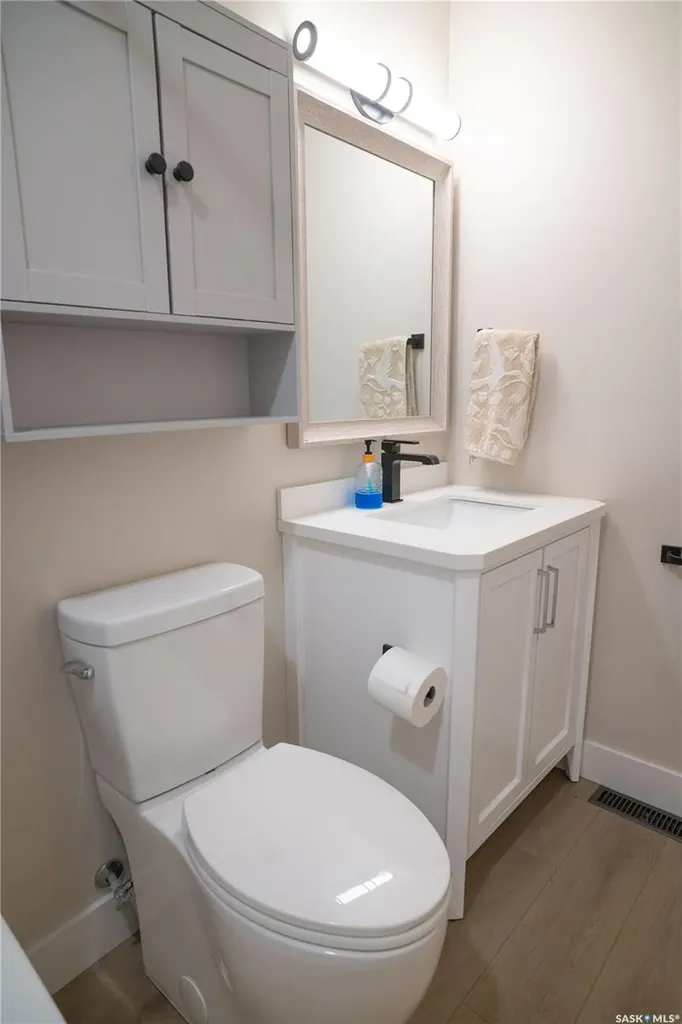 4052 Taylor Street E Saskatoon SK S7H 5J5