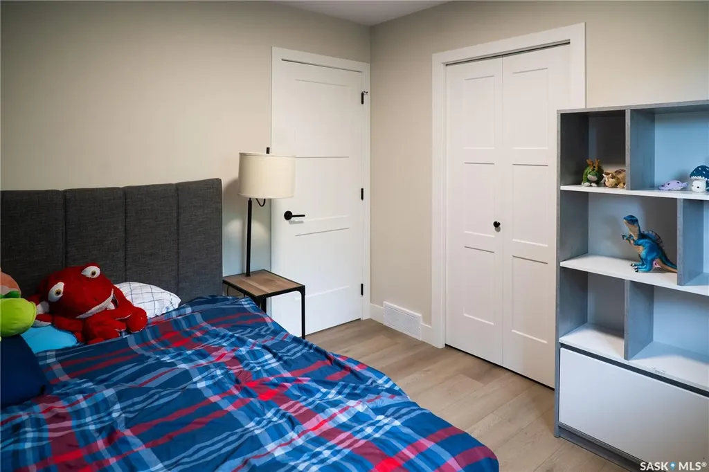 4052 Taylor Street E Saskatoon SK S7H 5J5