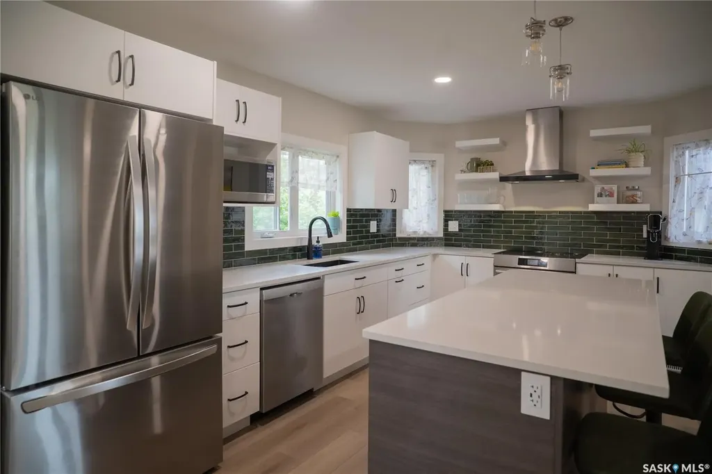 4052 Taylor Street E Saskatoon SK S7H 5J5