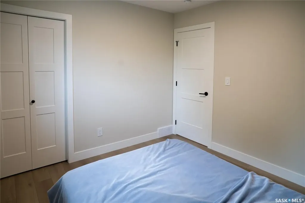 4052 Taylor Street E Saskatoon SK S7H 5J5