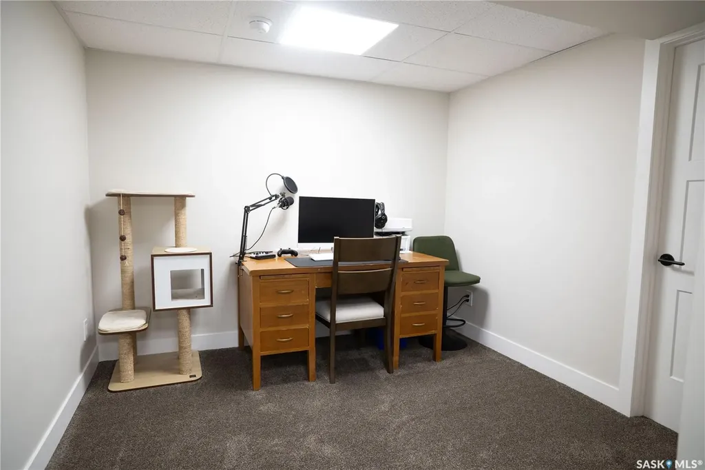 4052 Taylor Street E Saskatoon SK S7H 5J5