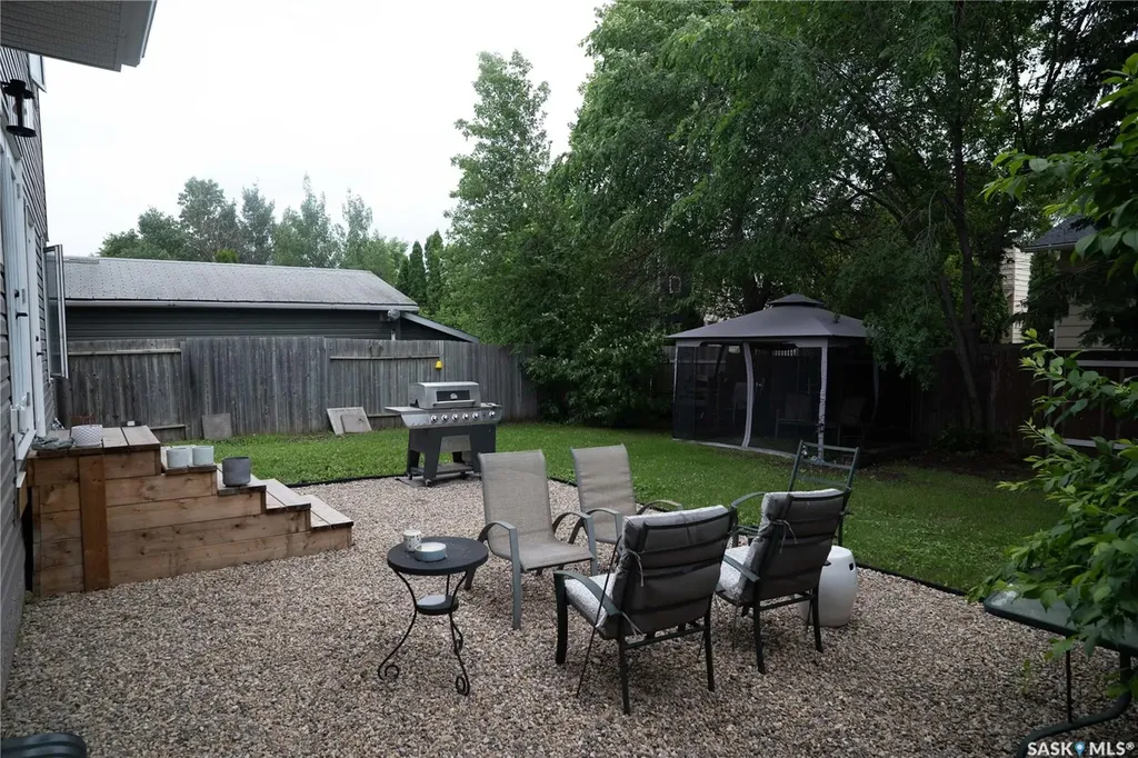 4052 Taylor Street E Saskatoon SK S7H 5J5