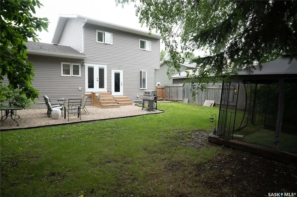 4052 Taylor Street E Saskatoon SK S7H 5J5