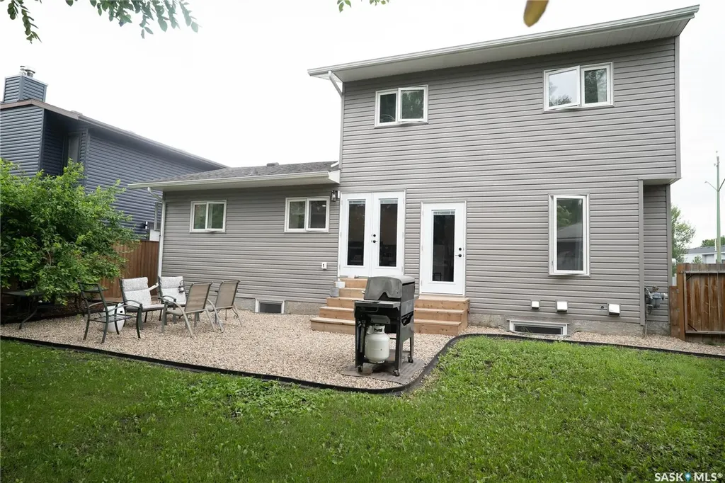 4052 Taylor Street E Saskatoon SK S7H 5J5