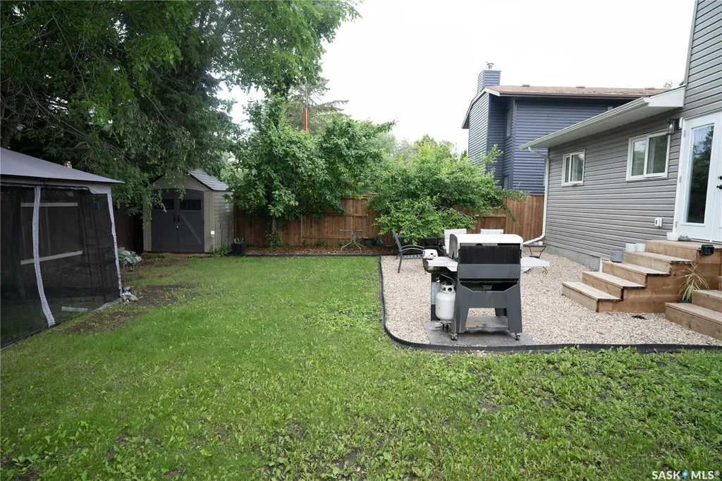 4052 Taylor Street E Saskatoon SK S7H 5J5