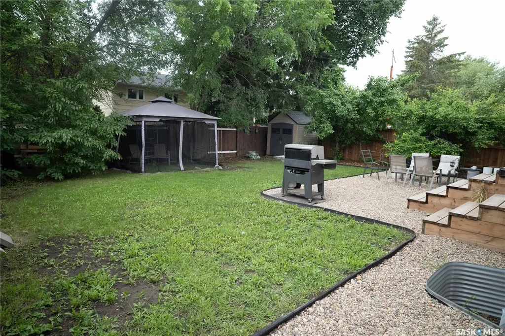 4052 Taylor Street E Saskatoon SK S7H 5J5