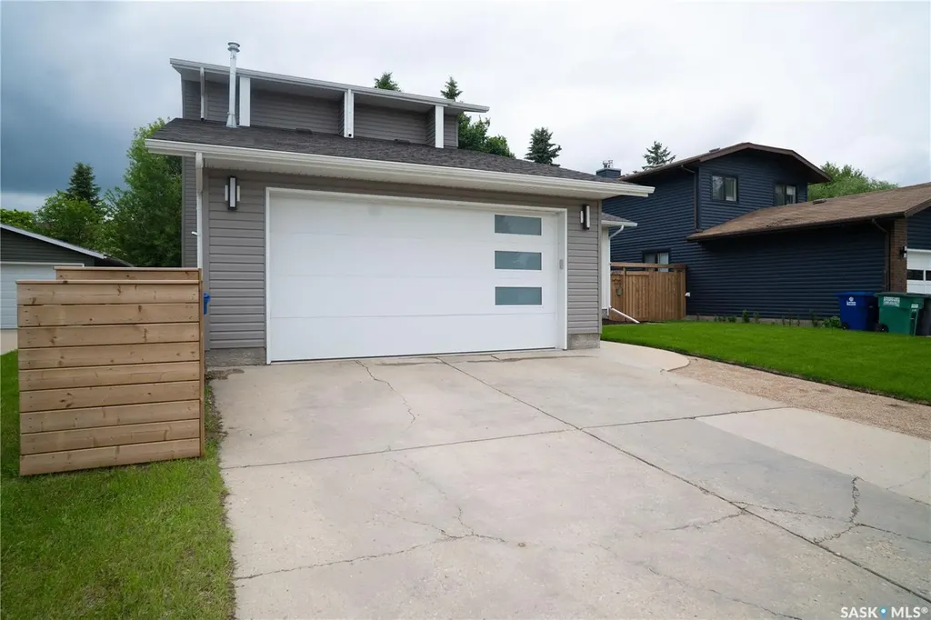 4052 Taylor Street E Saskatoon SK S7H 5J5