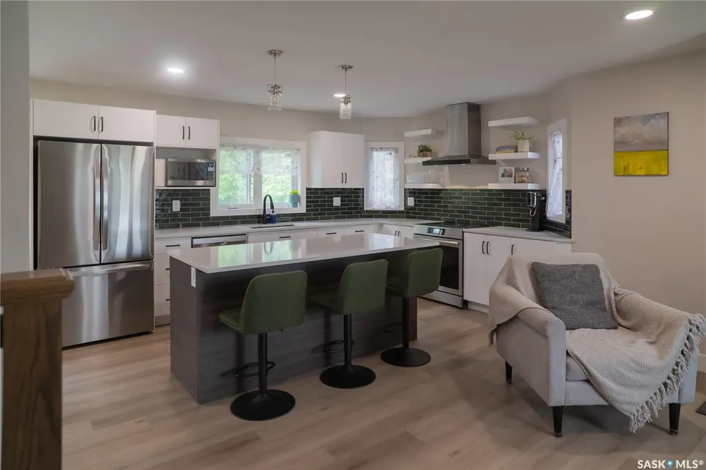 4052 Taylor Street E Saskatoon SK S7H 5J5
