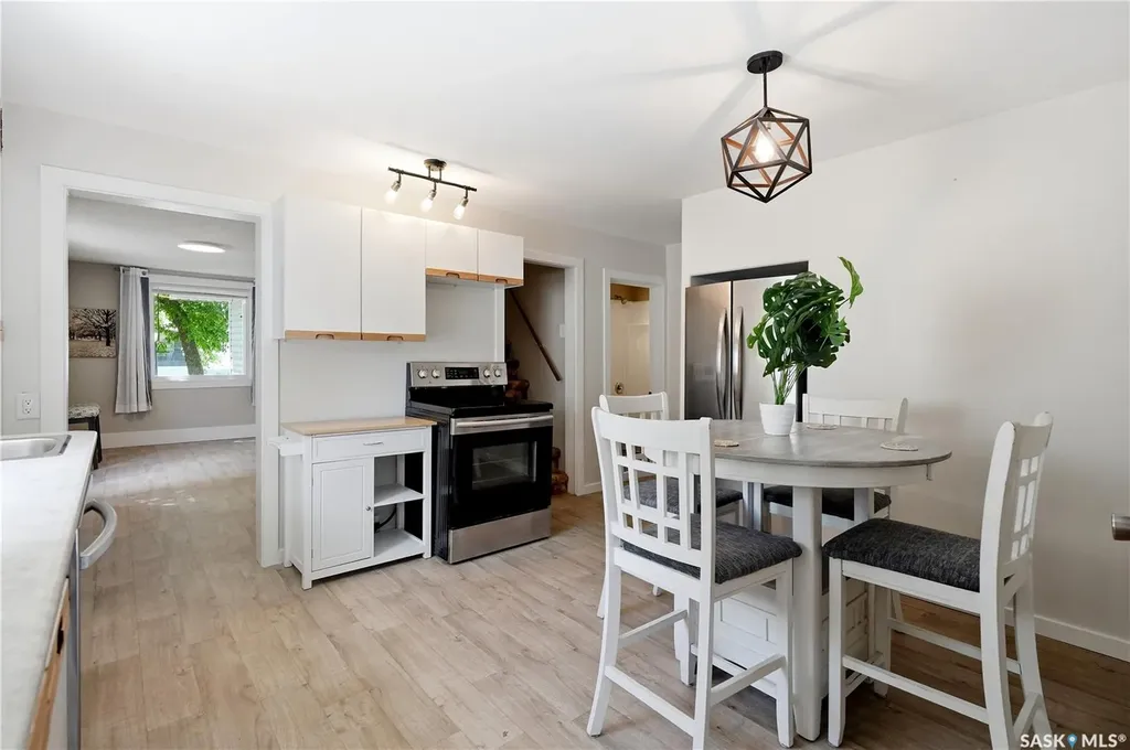 219 5th Avenue W Gravelbourg SK S0H 1X0