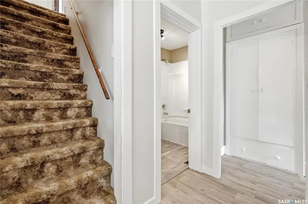 219 5th Avenue W Gravelbourg SK S0H 1X0