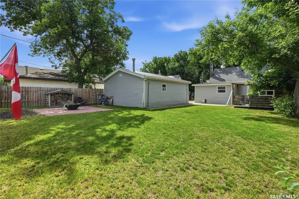 219 5th Avenue W Gravelbourg SK S0H 1X0