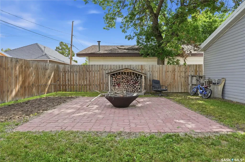 219 5th Avenue W Gravelbourg SK S0H 1X0