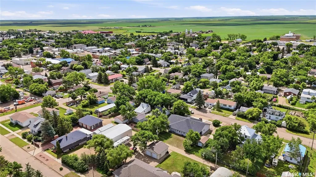 219 5th Avenue W Gravelbourg SK S0H 1X0