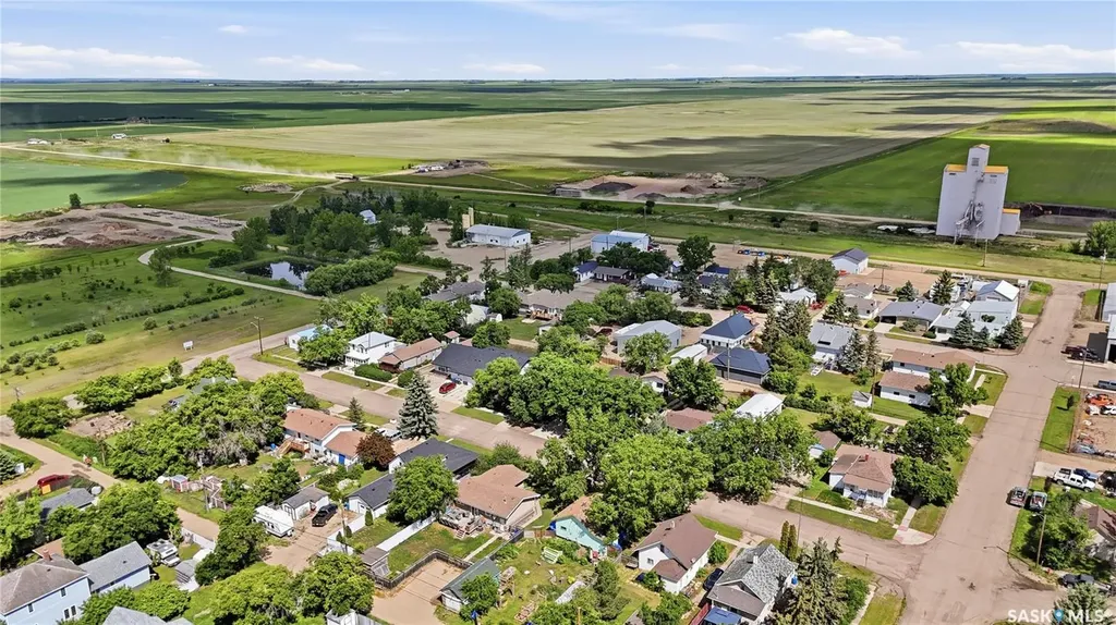 219 5th Avenue W Gravelbourg SK S0H 1X0