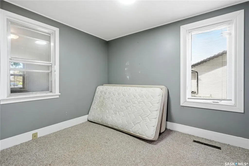 219 5th Avenue W Gravelbourg SK S0H 1X0