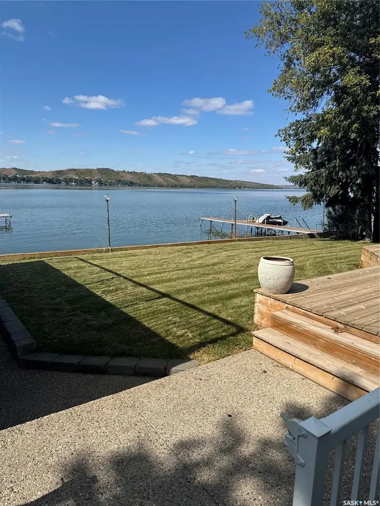 2 Lakeview Lane Katepwa Beach SK S0G 2Y0