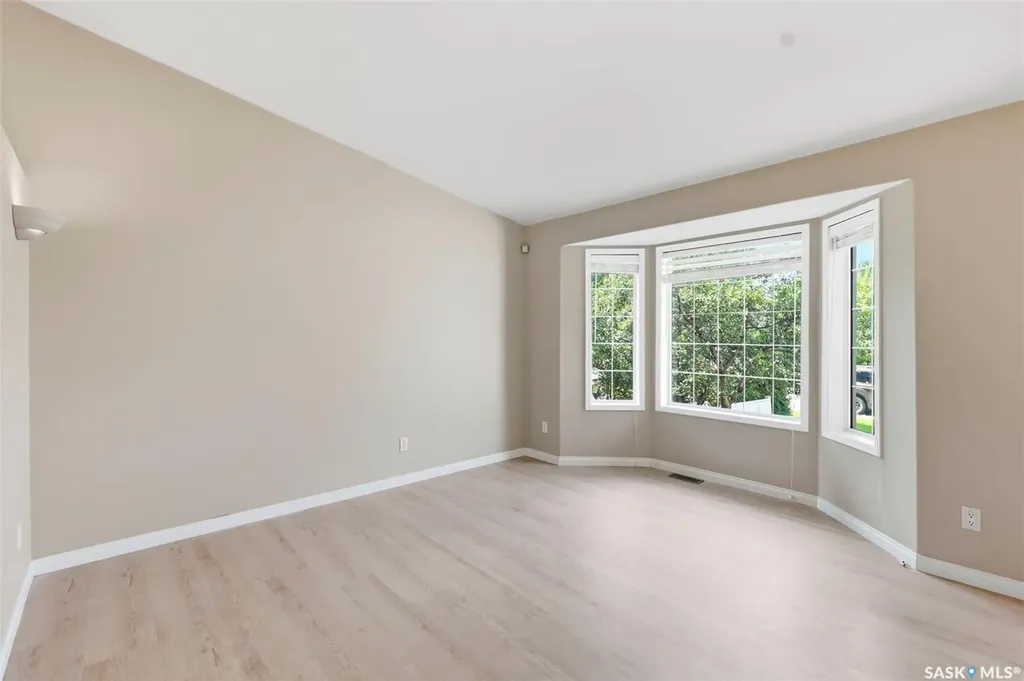 246 Brookmore Lane Saskatoon SK S7V 1C2