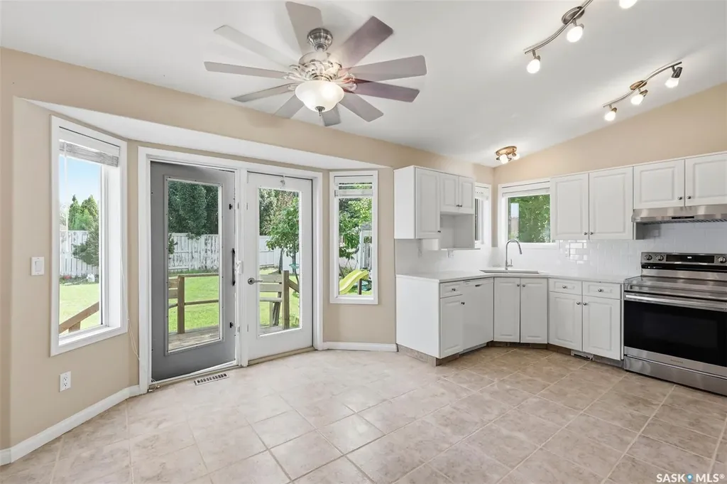 246 Brookmore Lane Saskatoon SK S7V 1C2