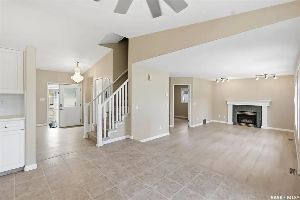 246 Brookmore Lane Saskatoon SK S7V 1C2