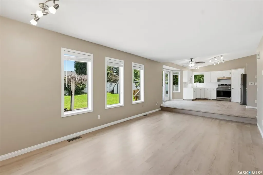 246 Brookmore Lane Saskatoon SK S7V 1C2
