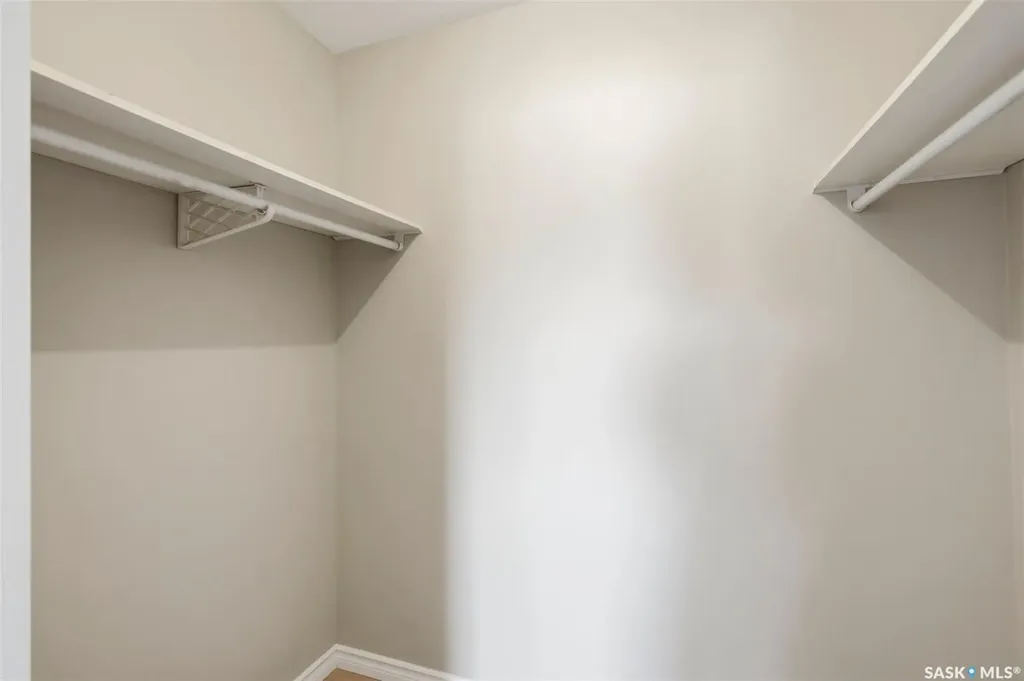 246 Brookmore Lane Saskatoon SK S7V 1C2
