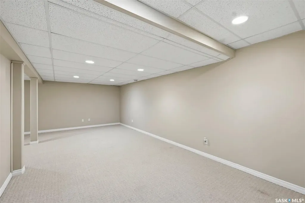 246 Brookmore Lane Saskatoon SK S7V 1C2