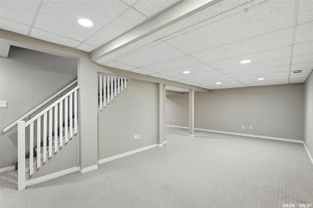 246 Brookmore Lane Saskatoon SK S7V 1C2