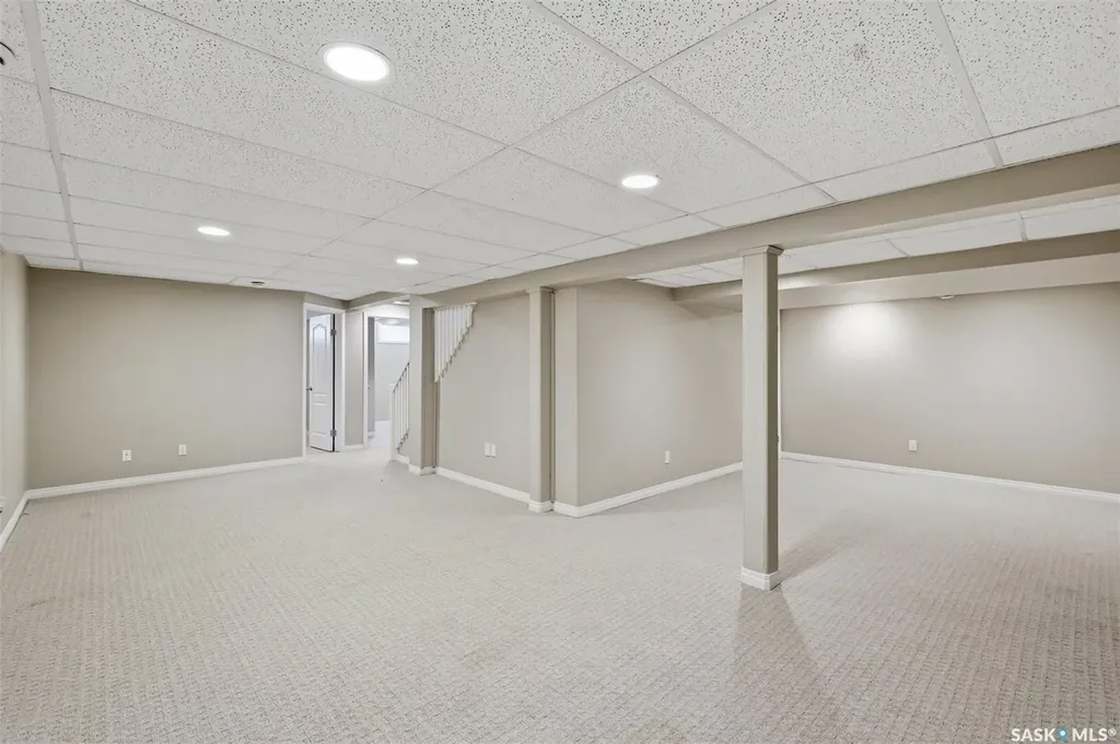 246 Brookmore Lane Saskatoon SK S7V 1C2