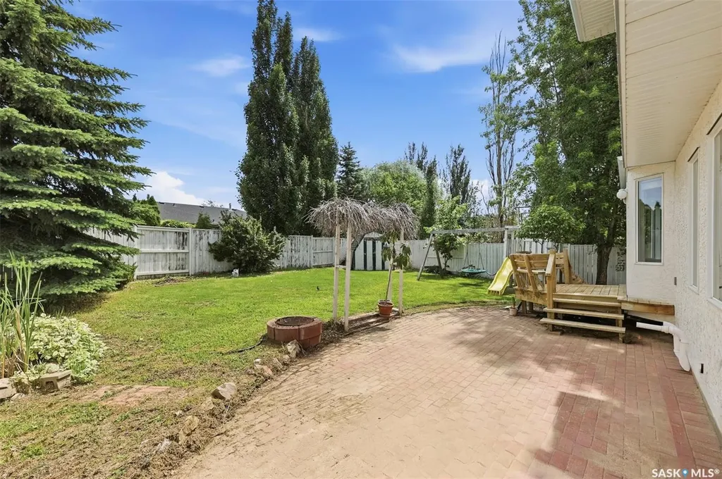 246 Brookmore Lane Saskatoon SK S7V 1C2