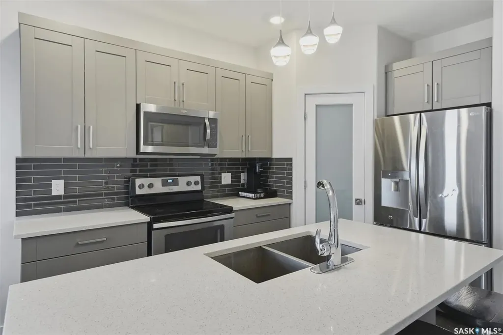 202 Bentley Court Saskatoon SK S7L 6L4