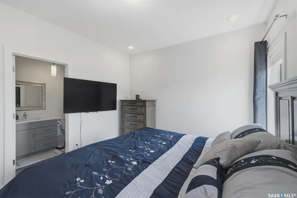 202 Bentley Court Saskatoon SK S7L 6L4